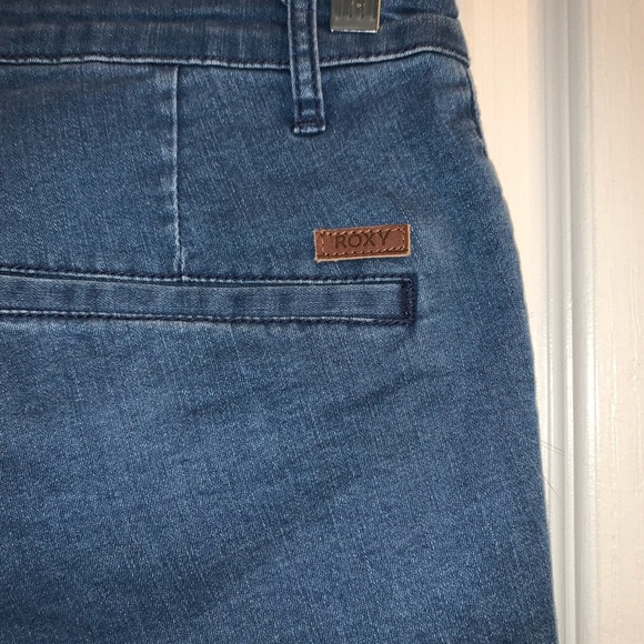 ROXY denim shorts. - Picture 3 of 4